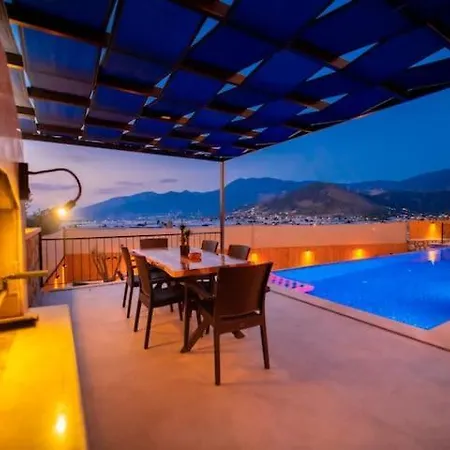 Hotel Stone Hause *