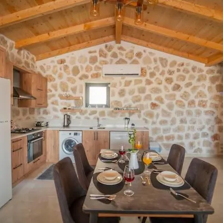 Stone Hause Hotel