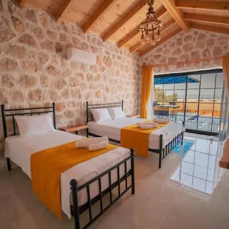 Hotel Stone Hause *