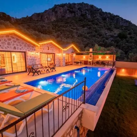 Stone Hause Hotel
