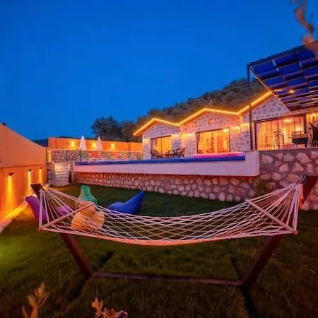 Stone Hause Hotel *
